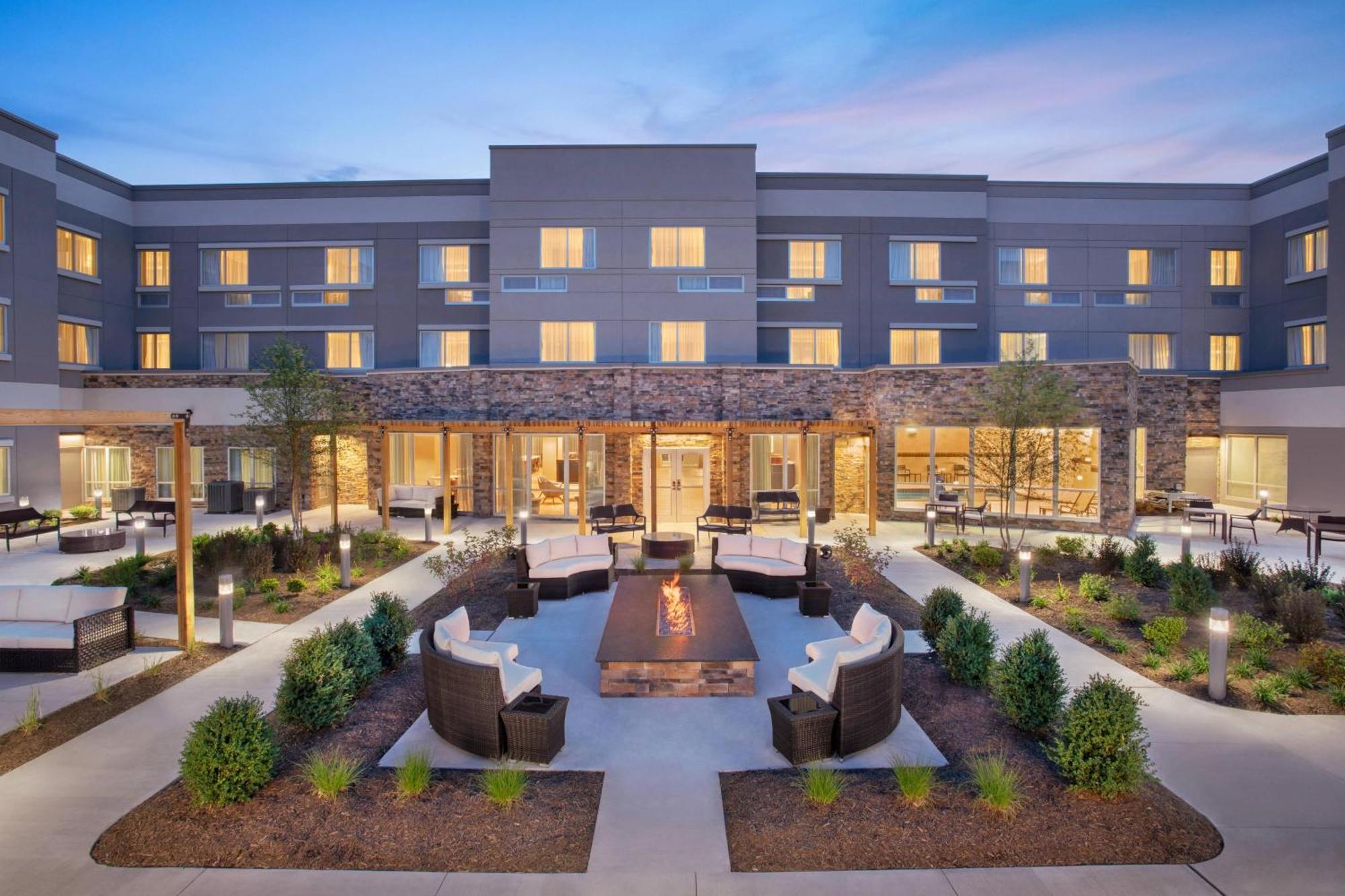 Hotel Courtyard By Marriott Wayne Fairfield Zewnętrze zdjęcie